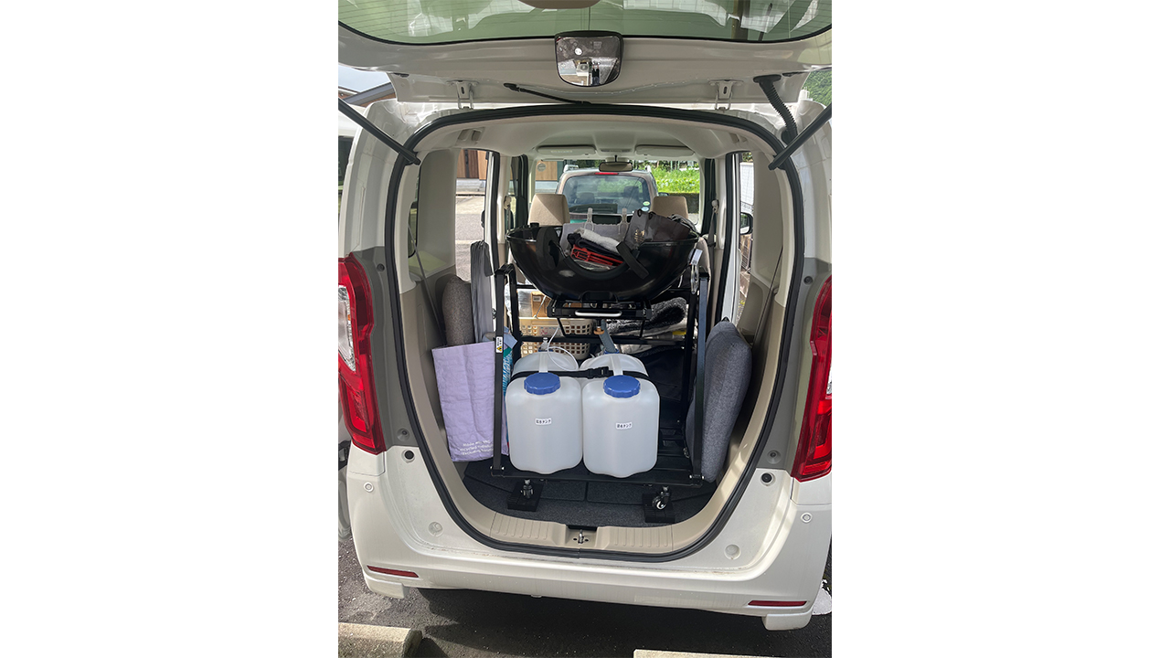 荷物積み込み1の写真です